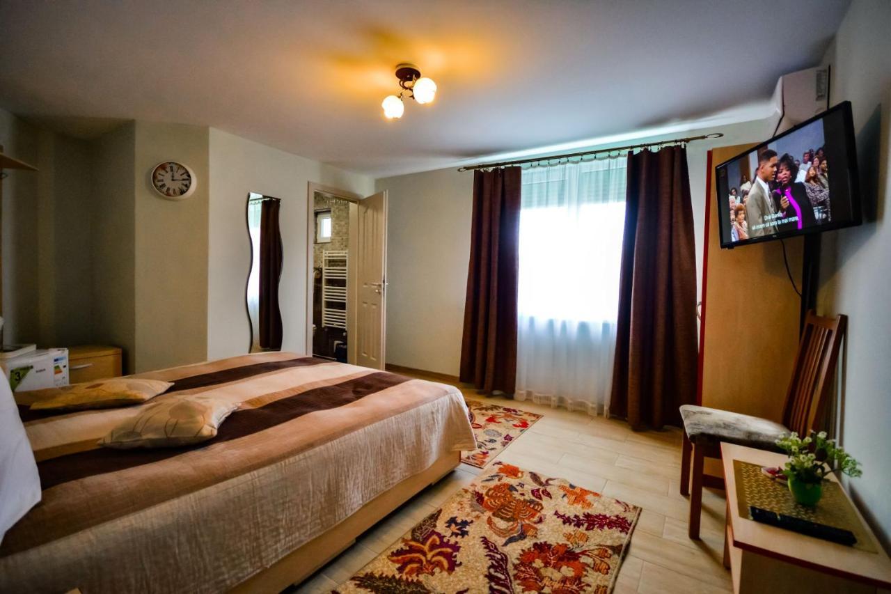 德瓦 盆斯尼亚卡罗旅馆酒店 外观 照片